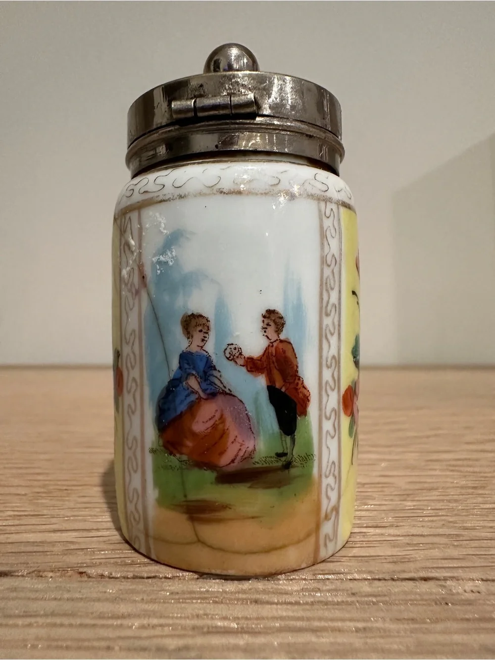 N/A charming porcelain